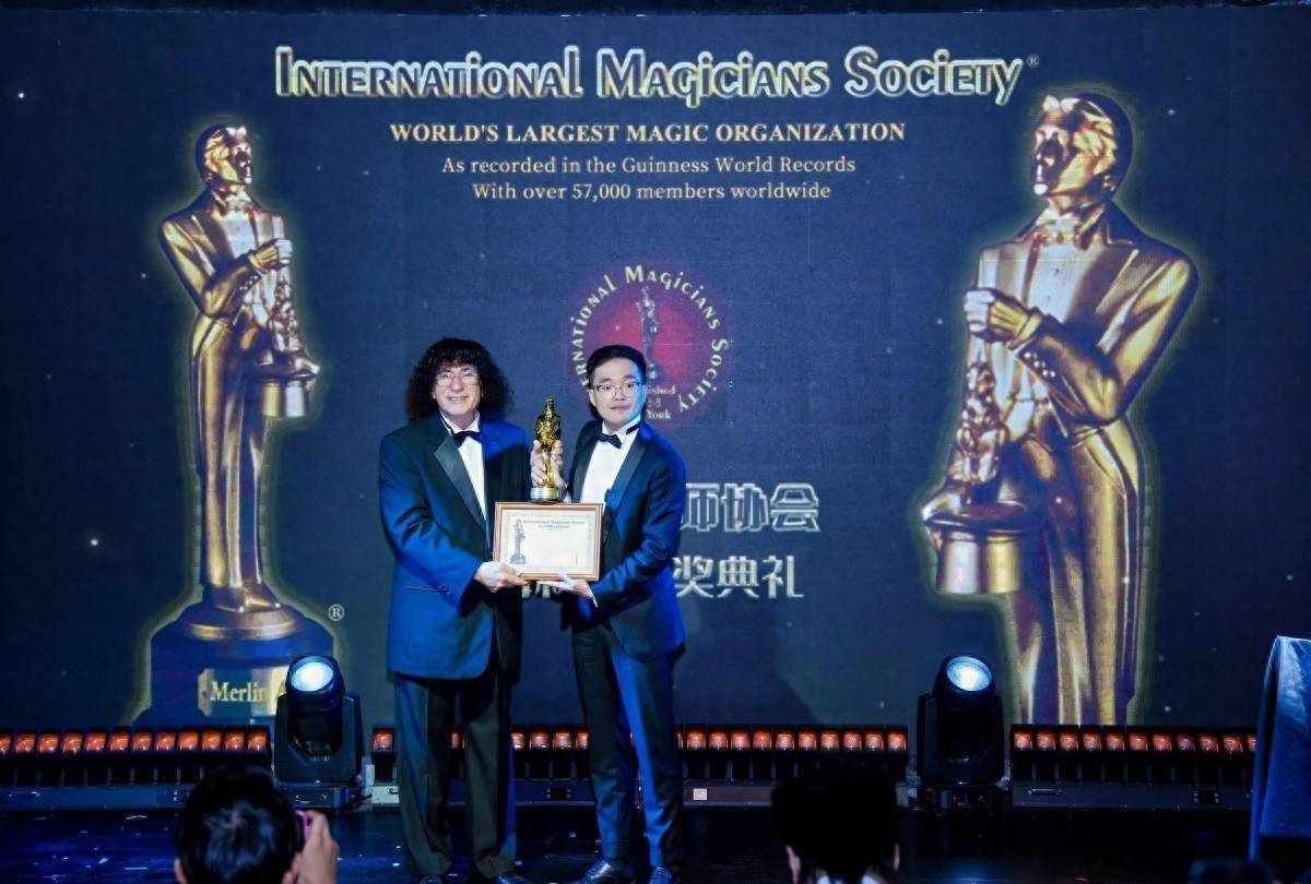 癌不到一年“不良嗜好”已戒掉却略显憔悴AG真人游戏第一品牌可喜可贺！刘谦抗(图14)